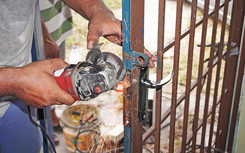 techniciens qualifiés serrurier ouverture de porte Paris